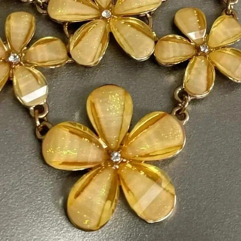 2 for $30 💎Vintage Floral Necklace - Picture 8 of 16